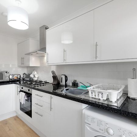 Pinewood Studios, Iver Slough Heathrow 1 & 2 Bedroom Apartments With Parking By Arista Living מראה חיצוני תמונה