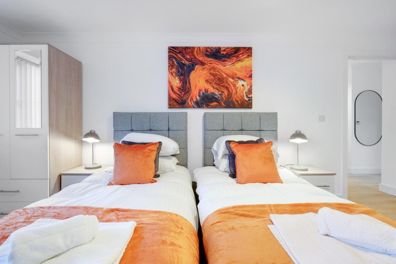 Pinewood Studios, Iver Slough Heathrow 1 & 2 Bedroom Apartments With Parking By Arista Living מראה חיצוני תמונה