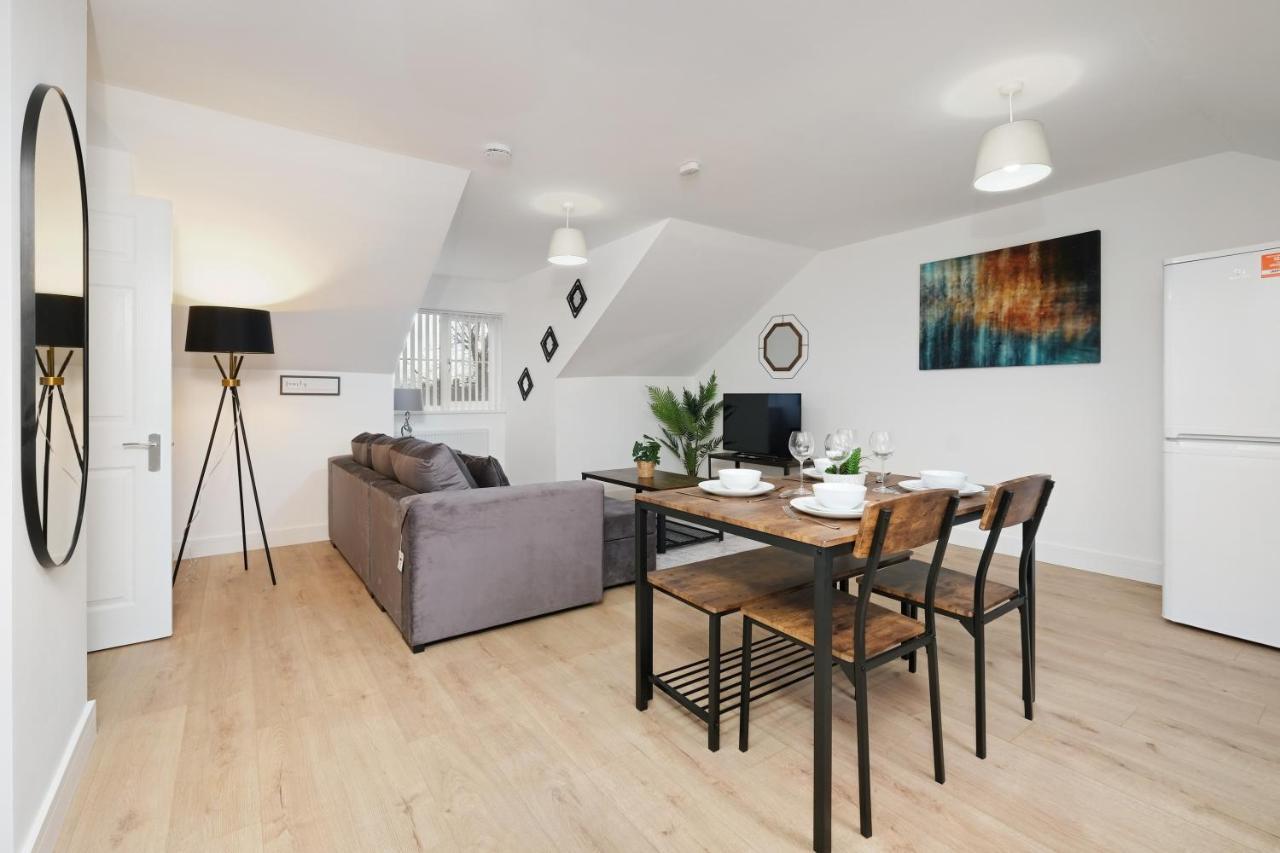 Pinewood Studios, Iver Slough Heathrow 1 & 2 Bedroom Apartments With Parking By Arista Living מראה חיצוני תמונה