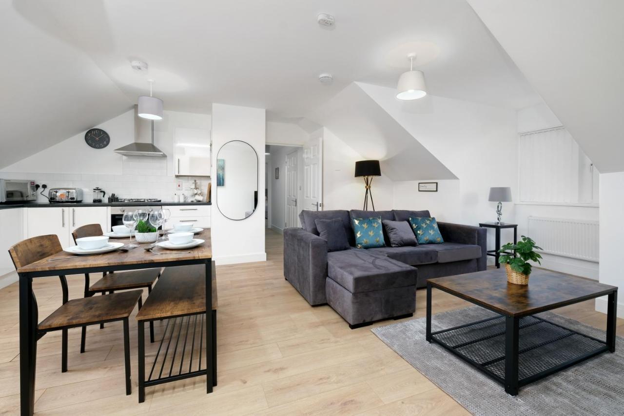 Pinewood Studios, Iver Slough Heathrow 1 & 2 Bedroom Apartments With Parking By Arista Living מראה חיצוני תמונה