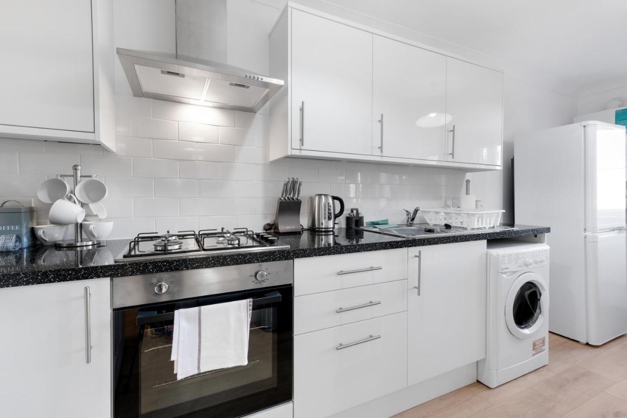 Pinewood Studios, Iver Slough Heathrow 1 & 2 Bedroom Apartments With Parking By Arista Living מראה חיצוני תמונה