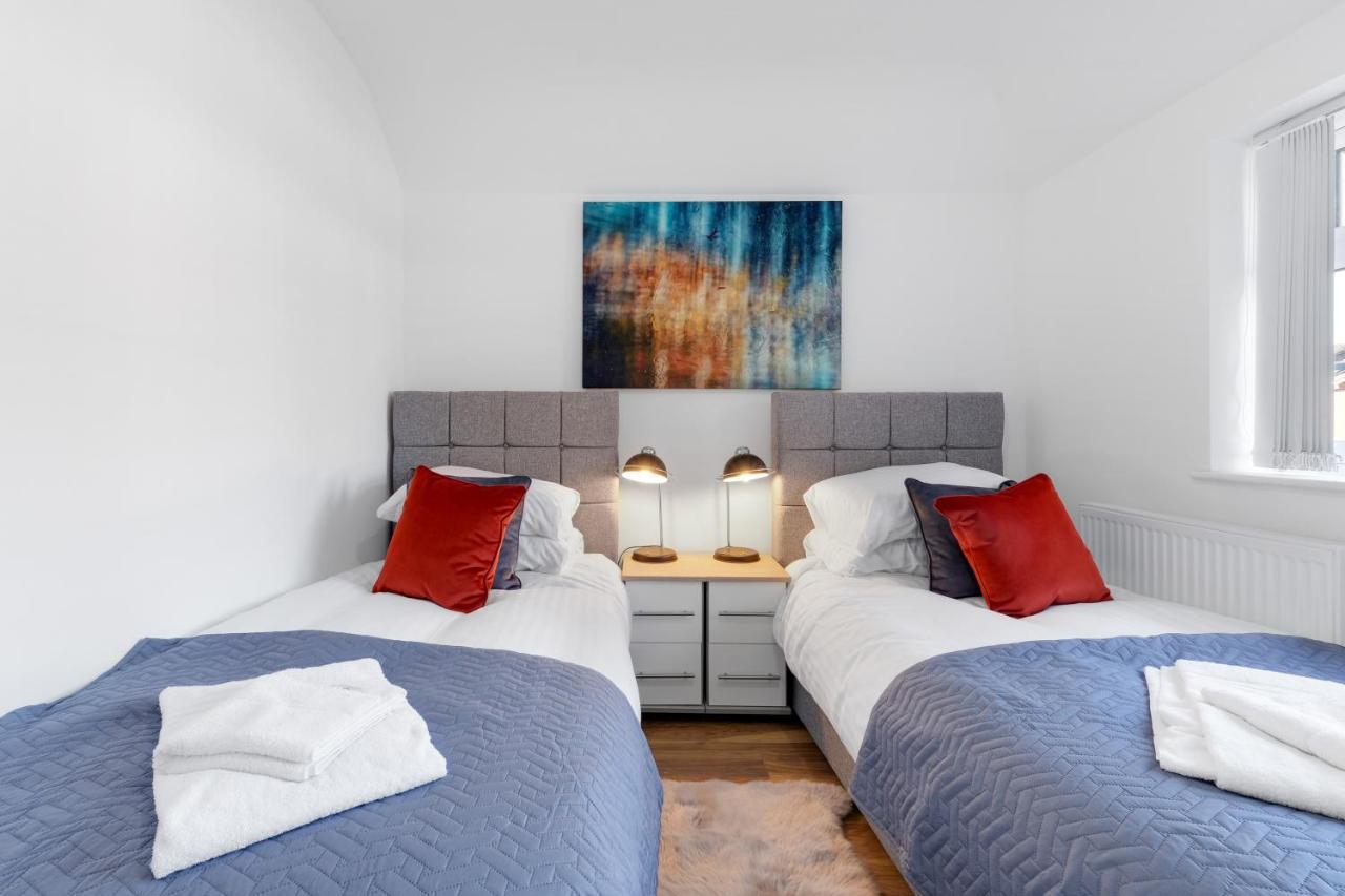 Pinewood Studios, Iver Slough Heathrow 1 & 2 Bedroom Apartments With Parking By Arista Living מראה חיצוני תמונה