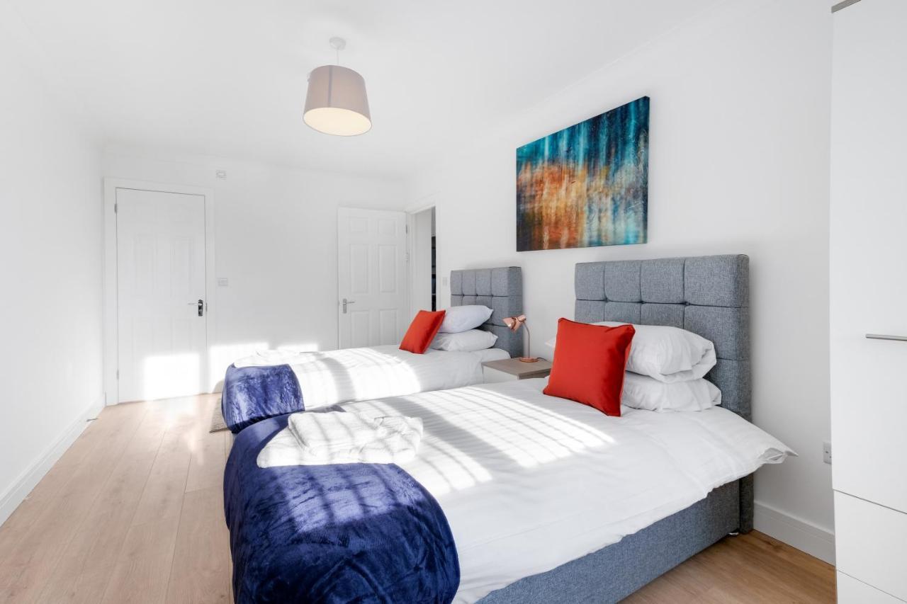Pinewood Studios, Iver Slough Heathrow 1 & 2 Bedroom Apartments With Parking By Arista Living מראה חיצוני תמונה