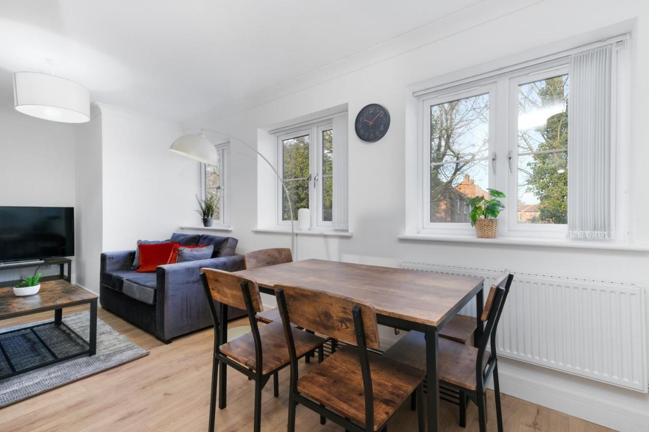 Pinewood Studios, Iver Slough Heathrow 1 & 2 Bedroom Apartments With Parking By Arista Living מראה חיצוני תמונה