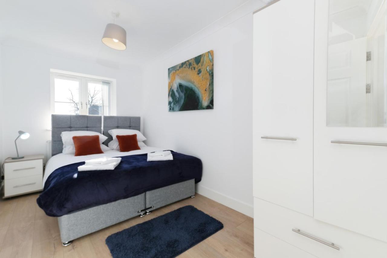 Pinewood Studios, Iver Slough Heathrow 1 & 2 Bedroom Apartments With Parking By Arista Living מראה חיצוני תמונה