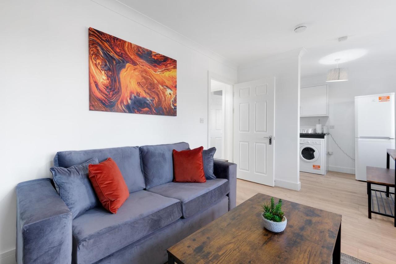 Pinewood Studios, Iver Slough Heathrow 1 & 2 Bedroom Apartments With Parking By Arista Living מראה חיצוני תמונה